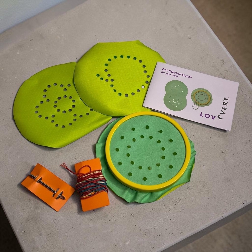 LOVEVERY First Sewing Kit The Analyst Play Kit Toy Montessori Learning Toddler